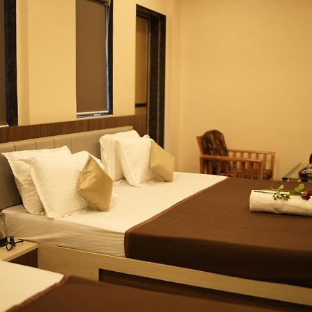 Hotel Sitara Inn Ratnāgiri Kültér fotó