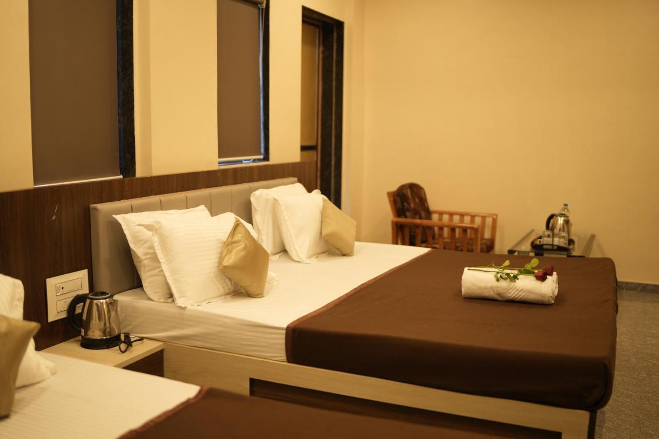 Hotel Sitara Inn Ratnāgiri Kültér fotó